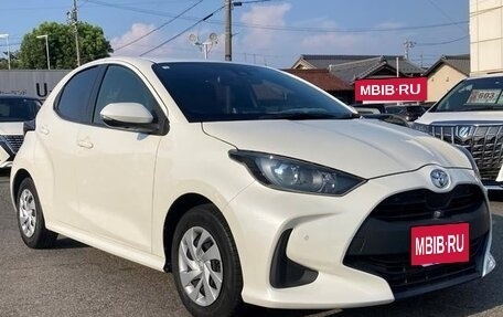 Toyota Yaris, 2021 год, 1 200 100 рублей, 3 фотография