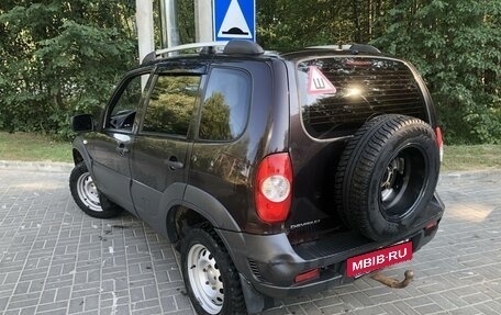 Chevrolet Niva I рестайлинг, 2012 год, 520 000 рублей, 3 фотография