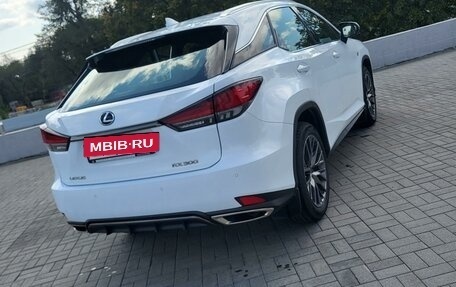 Lexus RX IV рестайлинг, 2022 год, 7 800 000 рублей, 17 фотография