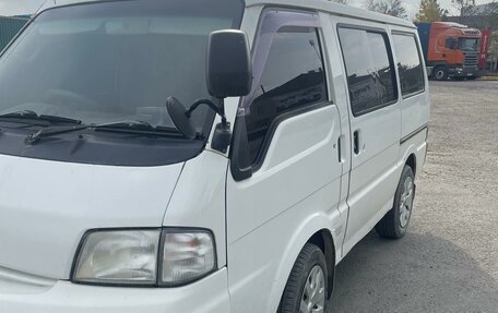 Mitsubishi Delica IV, 2001 год, 665 000 рублей, 2 фотография