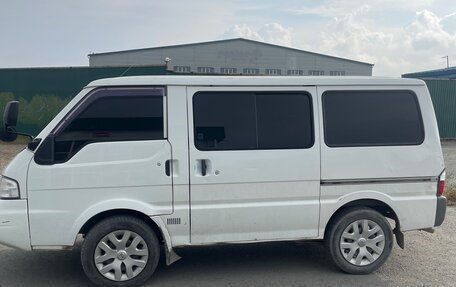 Mitsubishi Delica IV, 2001 год, 665 000 рублей, 3 фотография