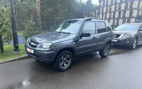 Chevrolet Niva I рестайлинг, 2020 год, 950 000 рублей, 5 фотография