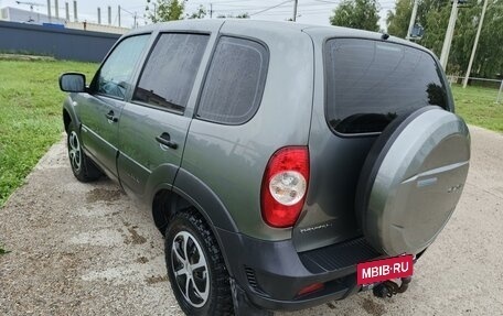 Chevrolet Niva I рестайлинг, 2018 год, 760 000 рублей, 4 фотография