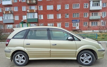 Toyota Nadia, 2001 год, 1 050 000 рублей, 2 фотография