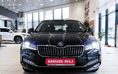 Skoda Superb III рестайлинг, 2024 год, 3 428 915 рублей, 2 фотография