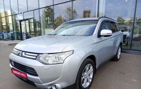 Mitsubishi Outlander III рестайлинг 3, 2013 год, 1 793 000 рублей, 1 фотография