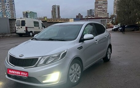 KIA Rio III рестайлинг, 2013 год, 875 000 рублей, 3 фотография