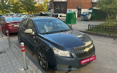 Chevrolet Cruze II, 2010 год, 550 000 рублей, 2 фотография