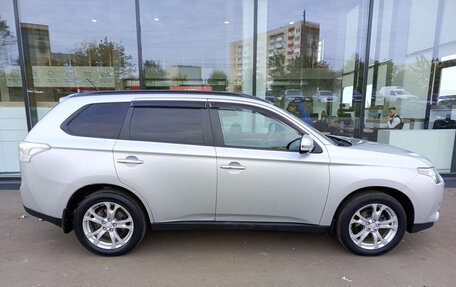 Mitsubishi Outlander III рестайлинг 3, 2013 год, 1 793 000 рублей, 4 фотография