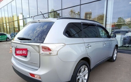 Mitsubishi Outlander III рестайлинг 3, 2013 год, 1 793 000 рублей, 5 фотография