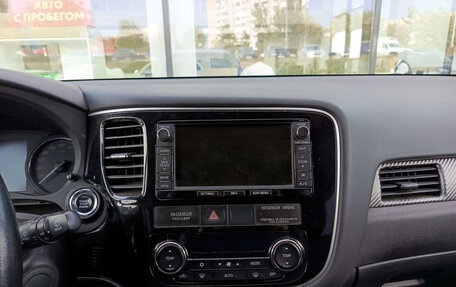 Mitsubishi Outlander III рестайлинг 3, 2013 год, 1 793 000 рублей, 15 фотография