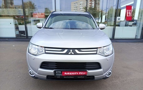 Mitsubishi Outlander III рестайлинг 3, 2013 год, 1 793 000 рублей, 2 фотография