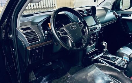 Toyota Land Cruiser Prado 150 рестайлинг 2, 2018 год, 5 150 000 рублей, 6 фотография