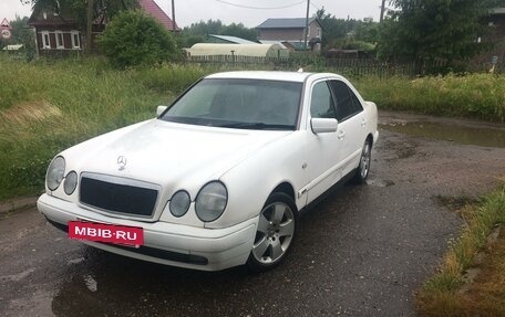 Mercedes-Benz E-Класс, 1997 год, 240 000 рублей, 2 фотография