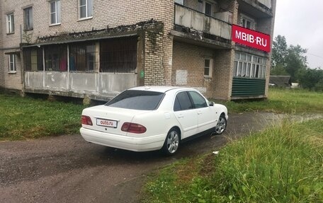 Mercedes-Benz E-Класс, 1997 год, 240 000 рублей, 5 фотография