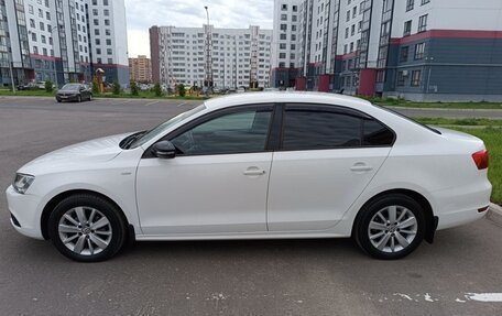 Volkswagen Jetta VI, 2013 год, 1 190 000 рублей, 2 фотография