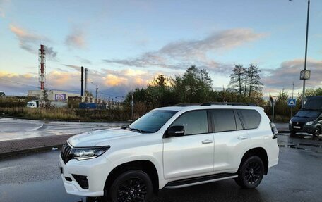 Toyota Land Cruiser Prado 150 рестайлинг 2, 2020 год, 6 800 000 рублей, 16 фотография