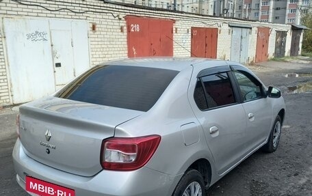 Renault Logan II, 2016 год, 650 000 рублей, 4 фотография