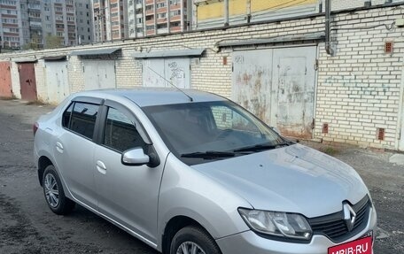 Renault Logan II, 2016 год, 650 000 рублей, 3 фотография