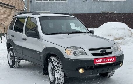 Chevrolet Niva I рестайлинг, 2012 год, 560 000 рублей, 4 фотография