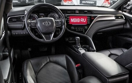 Toyota Camry, 2018 год, 2 799 000 рублей, 6 фотография