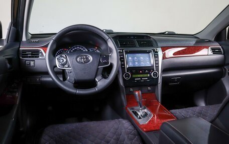 Toyota Camry, 2012 год, 1 898 000 рублей, 6 фотография