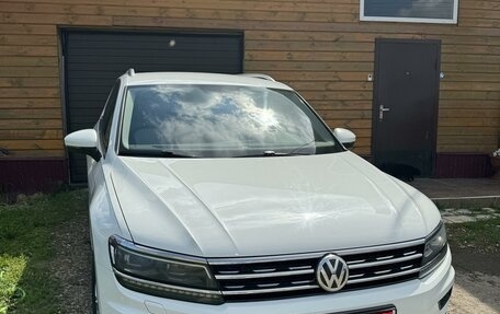 Volkswagen Tiguan II, 2017 год, 2 750 000 рублей, 1 фотография