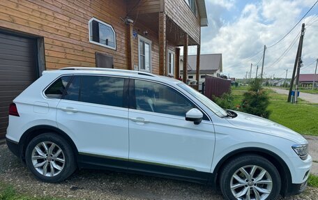 Volkswagen Tiguan II, 2017 год, 2 750 000 рублей, 2 фотография