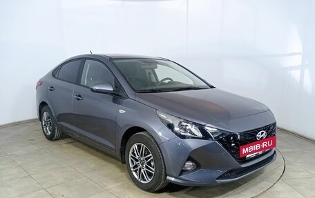 Hyundai Solaris II рестайлинг, 2022 год, 1 860 000 рублей, 3 фотография