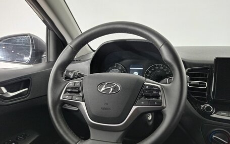 Hyundai Solaris II рестайлинг, 2022 год, 1 860 000 рублей, 9 фотография