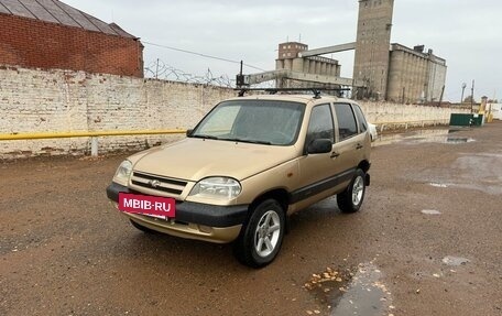 Chevrolet Niva I рестайлинг, 2005 год, 405 000 рублей, 3 фотография