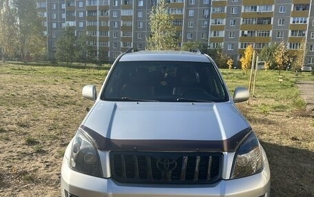 Toyota Land Cruiser Prado 120 рестайлинг, 2007 год, 2 550 000 рублей, 8 фотография