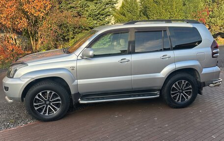 Toyota Land Cruiser Prado 120 рестайлинг, 2007 год, 2 550 000 рублей, 39 фотография