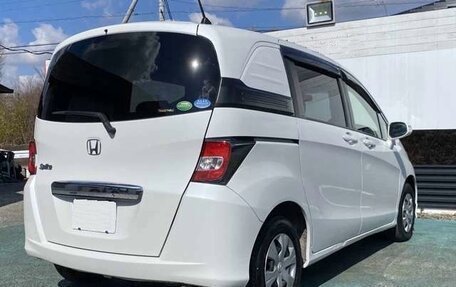 Honda Freed I, 2015 год, 846 500 рублей, 6 фотография