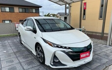 Toyota Prius IV XW50, 2021 год, 1 490 111 рублей, 1 фотография