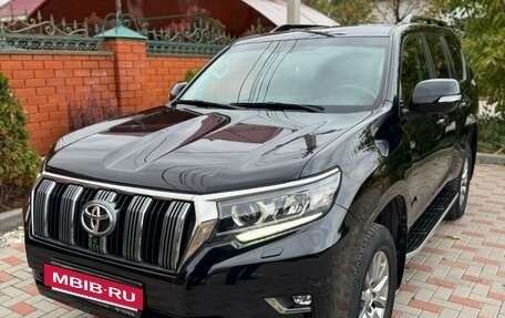 Toyota Land Cruiser Prado 150 рестайлинг 2, 2018 год, 6 650 000 рублей, 3 фотография