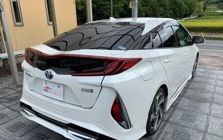 Toyota Prius IV XW50, 2021 год, 1 490 111 рублей, 6 фотография