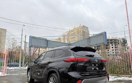 Toyota Highlander, 2024 год, 6 800 000 рублей, 3 фотография