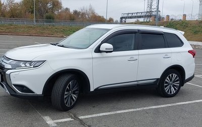 Mitsubishi Outlander III рестайлинг 3, 2019 год, 2 770 000 рублей, 1 фотография