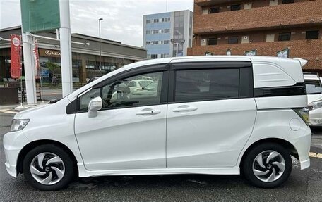 Honda Freed I, 2016 год, 856 000 рублей, 6 фотография