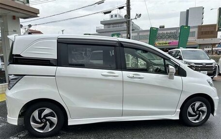 Honda Freed I, 2016 год, 856 000 рублей, 2 фотография