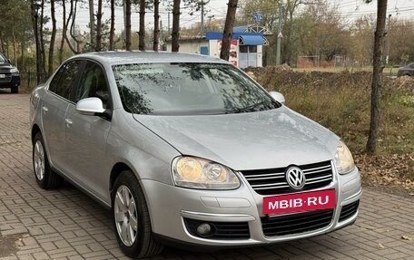 Volkswagen Jetta VI, 2008 год, 600 000 рублей, 2 фотография