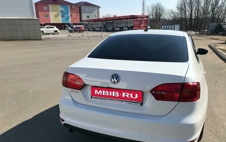 Volkswagen Jetta VI, 2012 год, 1 050 000 рублей, 2 фотография