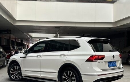 Volkswagen Tiguan II, 2021 год, 3 000 000 рублей, 7 фотография