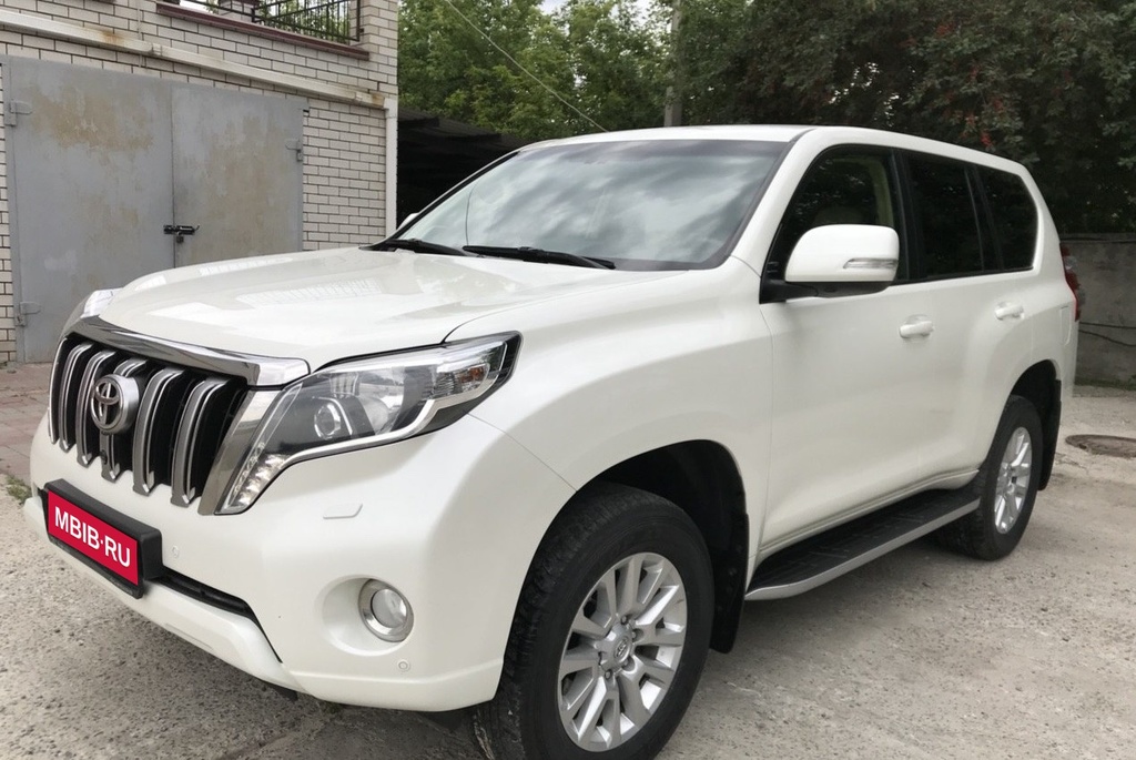 Toyota Land Cruiser Prado 150 рестайлинг, 2017 год, 1 300 000 рублей, 11 фотография