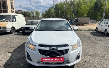 Chevrolet Cruze II, 2014 год, 920 000 рублей, 2 фотография