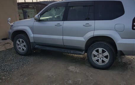 Toyota Land Cruiser Prado 120 рестайлинг, 2006 год, 2 200 000 рублей, 14 фотография