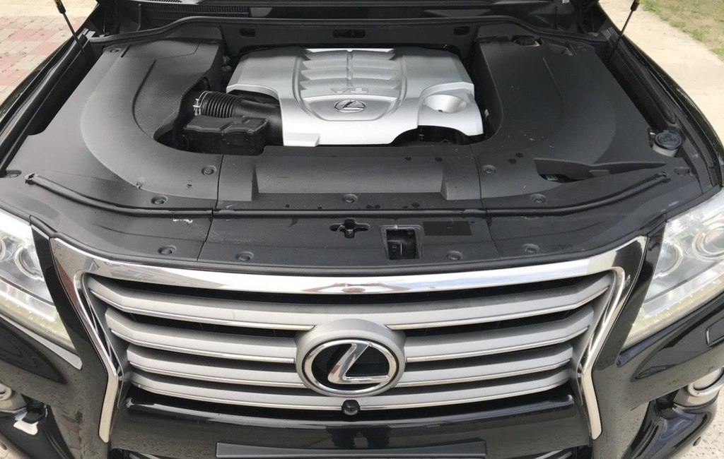 Lexus LX III рестайлинг, 2013 год, 1 800 000 рублей, 8 фотография