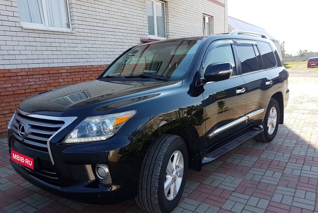 Lexus LX III рестайлинг, 2013 год, 1 800 000 рублей, 2 фотография