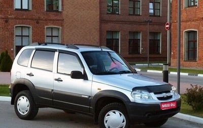 Chevrolet Niva I рестайлинг, 2010 год, 469 000 рублей, 1 фотография